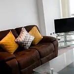 City View 2-Bedroom Flat In The Heart Of Belfast