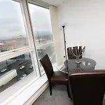 City View 2-Bedroom Flat In The Heart Of Belfast
