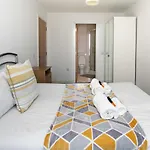 City View 2-Bedroom Flat In The Heart Of Belfast